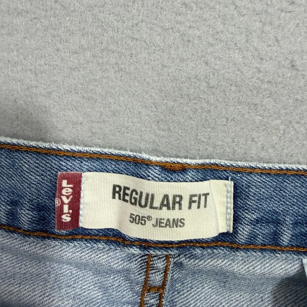 Vintage Levis 505 Regular Fit Jeans Mens 36x29 Blue Faded Denim Straight Leg y2k
